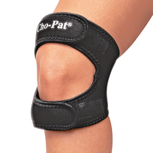 Фиксаторы, бандажи - Колено, Mueller CHO PAT® Dual Action Knee Strap,  ортопедия